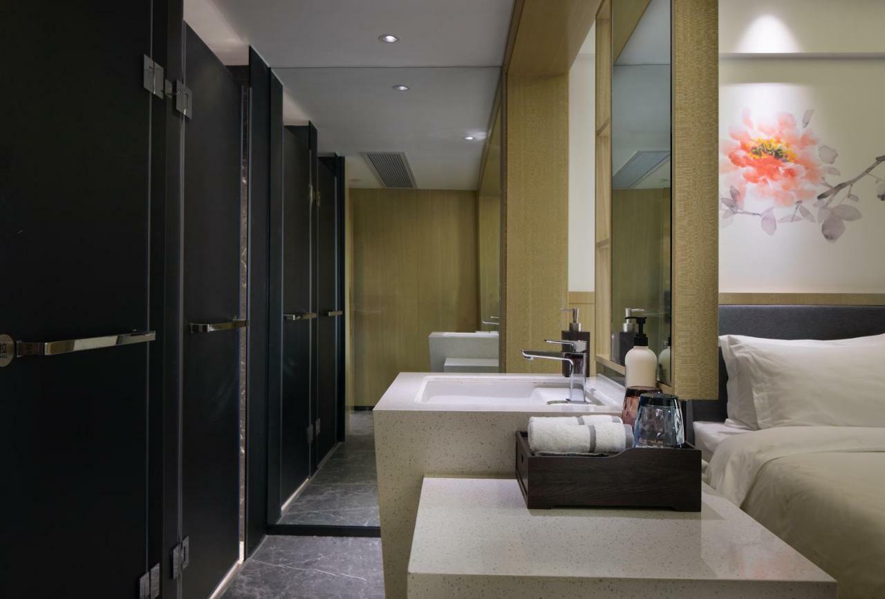 Paco Hotel Guangzhou Jiangtai Road Metro Branch Extérieur photo